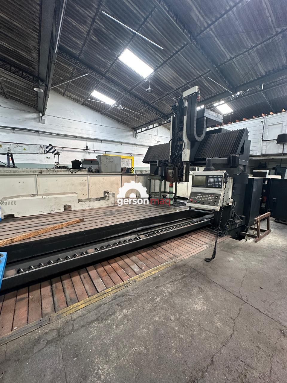 FRESADORA CNC PORTAL HARTFORD PRW526 - CURSO EM X 5100 mm